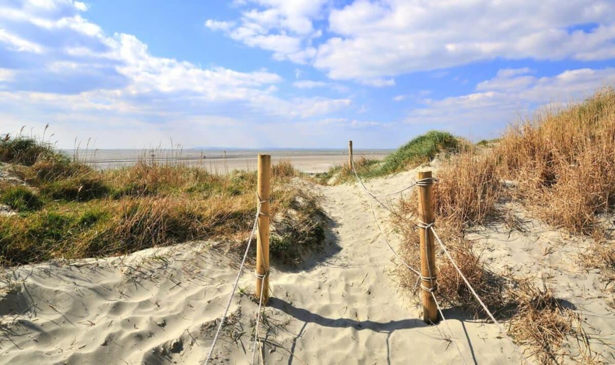 Beach House For 10 With Hot Tub & Garden Villa West Wittering Exterior photo