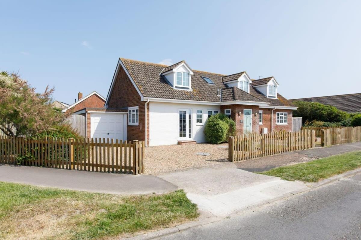 Beach House For 10 With Hot Tub & Garden Villa West Wittering Exterior photo